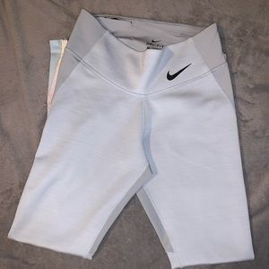 Nike Dri-fit light gray Leggings